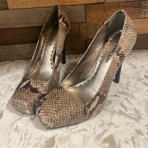 Gianni Bini Snakeskin Print Leather Heels Sz 8
